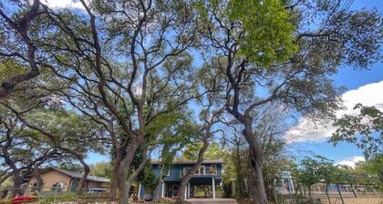 Canyon Lake Loft - Minutes from Boat Ramp 2 - South Side of Canyon Lake!