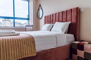 1 chambre, lit parapluie, Wi-Fi gratuit, draps fournis