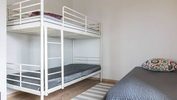 5 bedrooms, internet