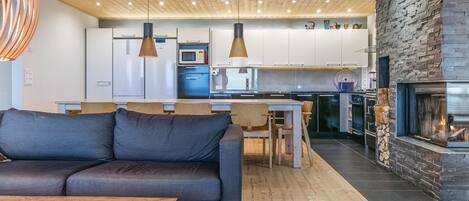 Een televisie en een dvd-speler