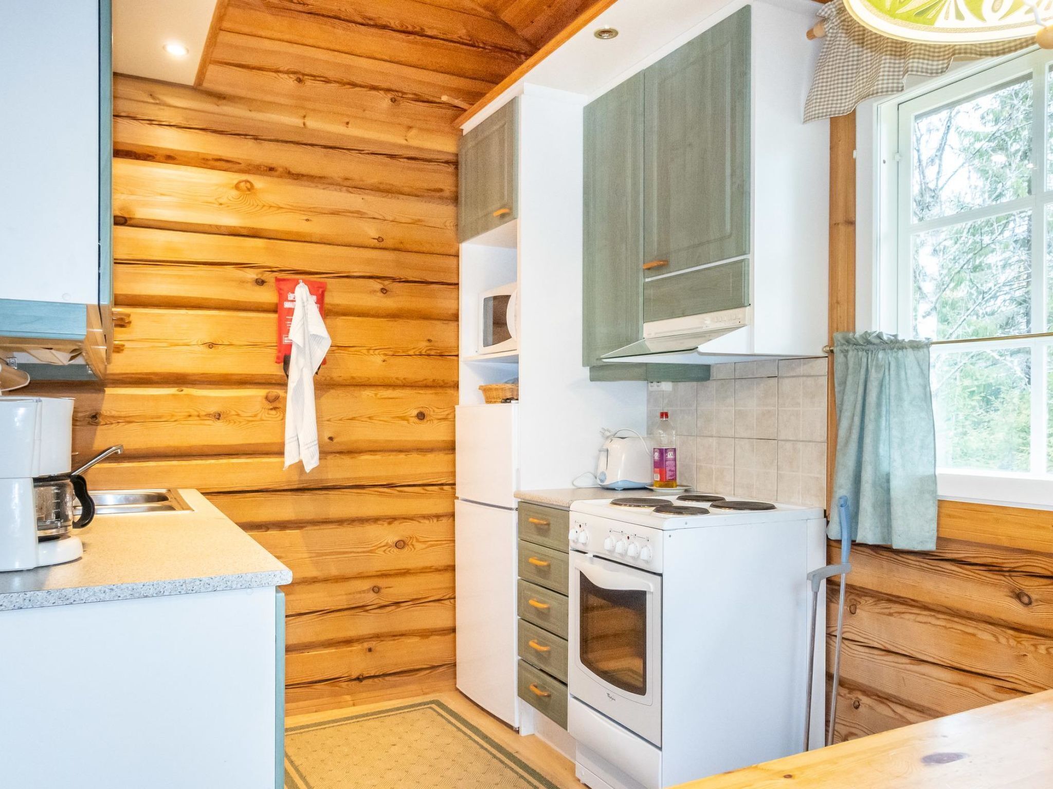 ثلاجة، ميكروويف، غسالة أطباق، مستلزمات طهي/أطباق/أوعية