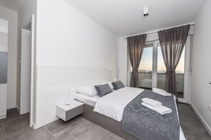 2 bedrooms, in-room safe, iron/ironing board, free WiFi - Luxury apartment with Pool for 6 (Novalja)