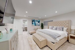 6 bedrooms, iron/ironing board, free WiFi, bed sheets