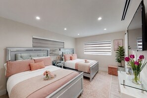 6 bedrooms, iron/ironing board, free WiFi, bed sheets - Central Miami Stay • Near Airport & Calle 8 / Pool (Miami)