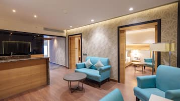 Executive Suite, 1 Double Bed | Memory-foam beds, free minibar, in-room safe, desk