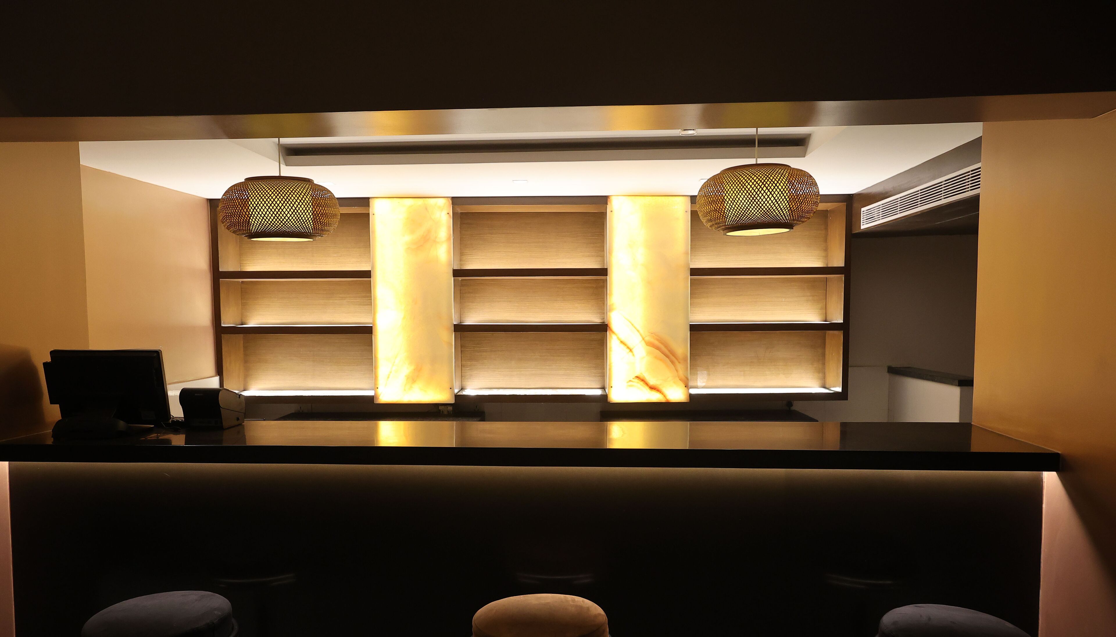 Lobby lounge