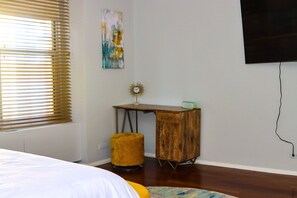 1 bedroom, free WiFi, bed sheets