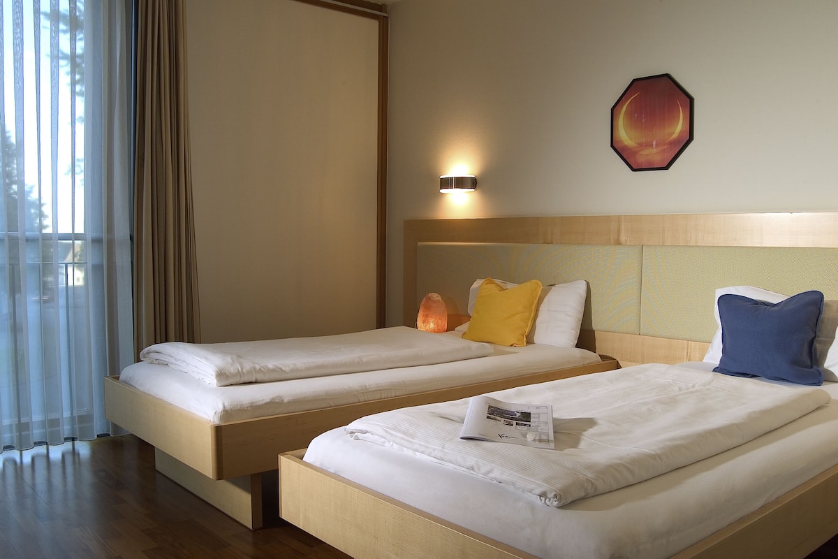 Chambre Standard Double ou avec lits jumeaux | Literie hypoallergénique, coffres-forts dans les chambres, bureau