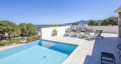 Exceptional villa, sea view & heated pool