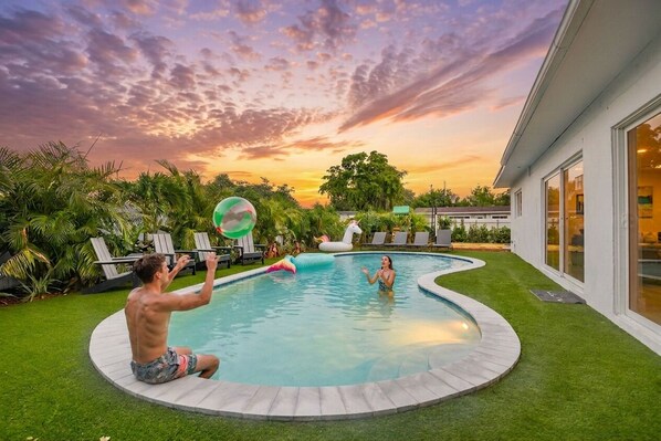 Outdoor pool, a heated pool