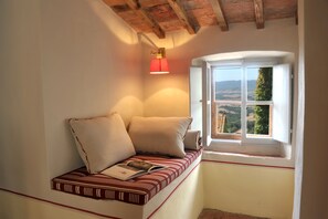 Apartment, 3 Bedrooms, Tower - Castello Ginori Di Querceto (Montecatini Val di Cecina)