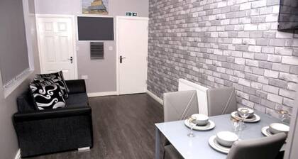 Large Double En-Suite Room near NEC, BHX & City