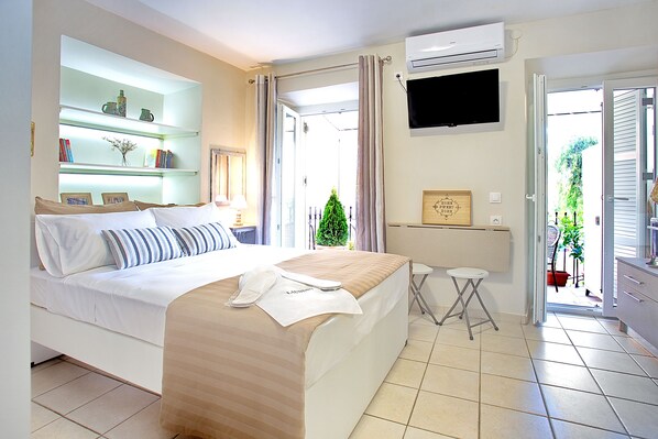 Estudio urbano | Cortinas blackout, tabla de planchar con plancha y wifi gratis 