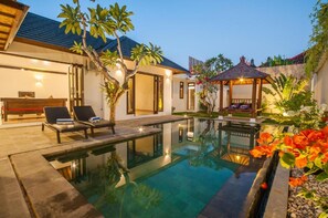 Kolam renang terbuka 