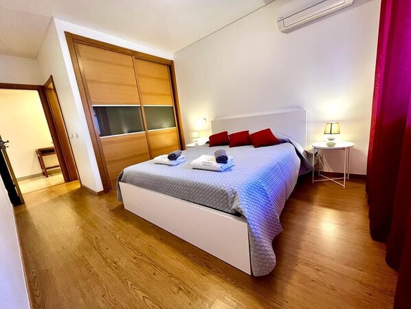 3 bedrooms, WiFi, bed sheets