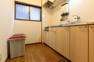 Miyu Reitani | Private kitchen | Full-size fridge, microwave, stovetop, electric kettle