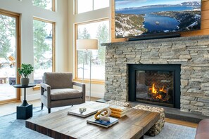TV, fireplace, ping pong, offices - New 4BD Luxury Cabin in Truckee (Truckee)
