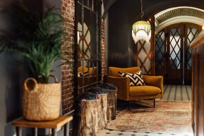 Reception - Nana Macs (Prague)