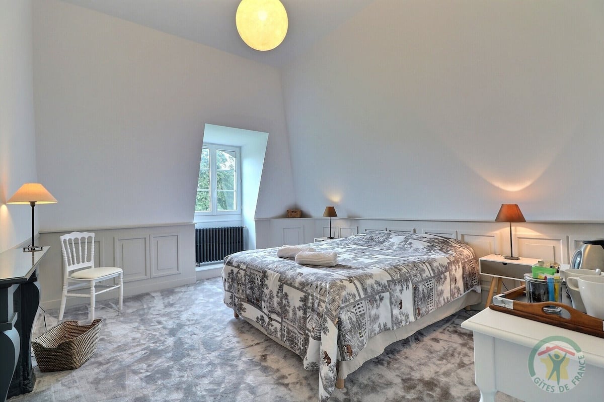 Individually decorated, desk, iron/ironing board, free WiFi