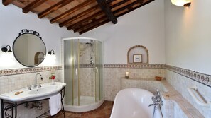 Hair dryer, towels - Case Domine, Radda in Chianti, Siena and Chianti (Radda in Chianti)