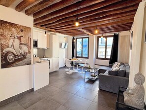 TV - Le Loft Gravilliers (Paris)