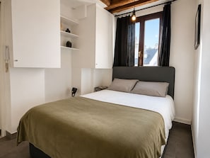 1 Schlafzimmer, schallisolierte Zimmer, Bügeleisen/Bügelbrett