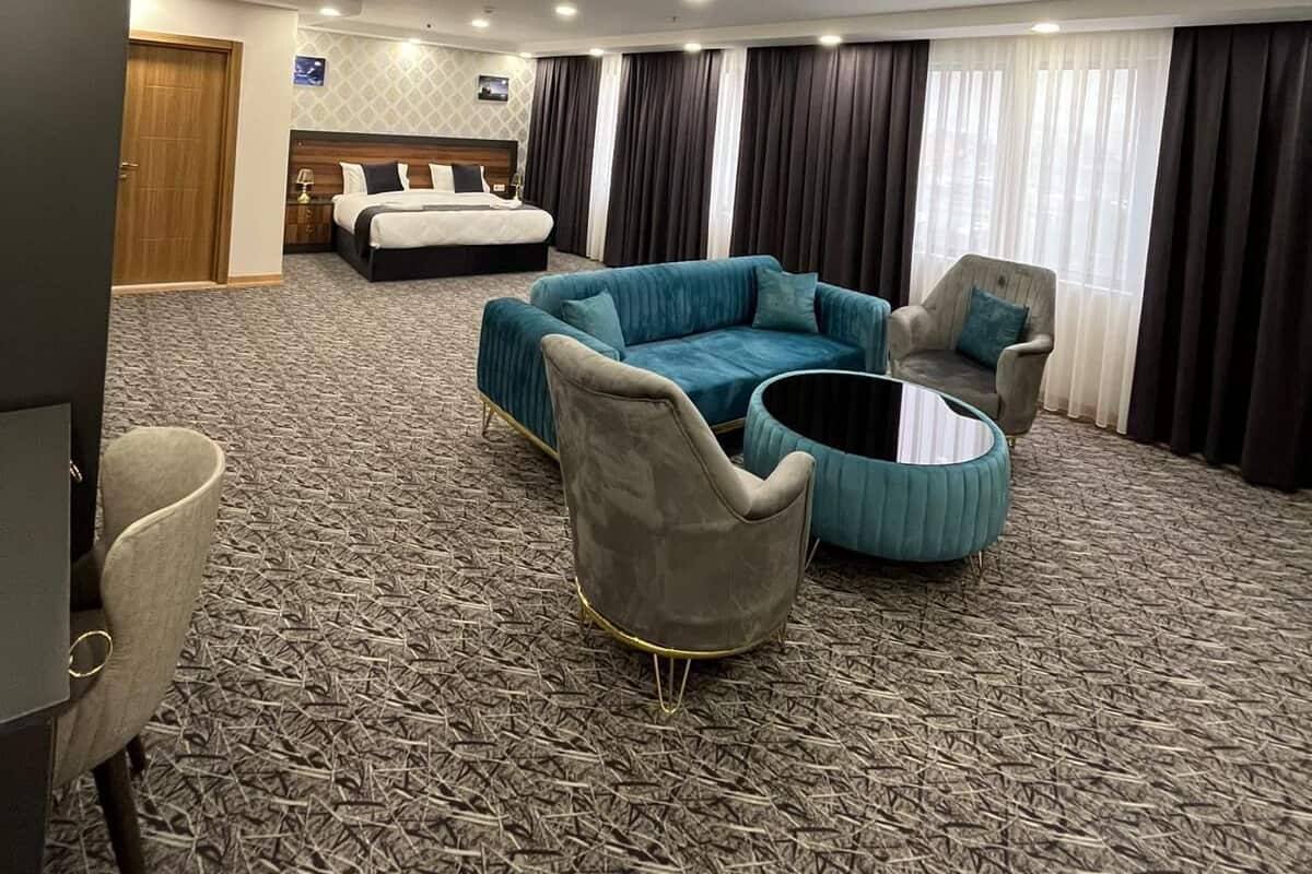Suite | 1 bedroom, premium bedding, minibar, in-room safe