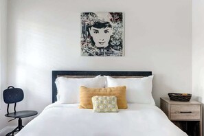 3 Schlafzimmer, Schreibtisch, Bügeleisen/Bügelbrett, WLAN