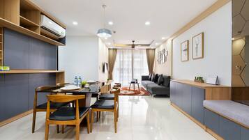 Deluxe Apartment | Living area