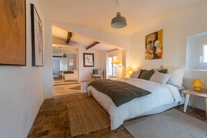 3 chambres, bureau, fer et planche à repasser, Wi-Fi gratuit