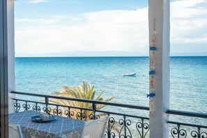 تناول الطعام بالخارج