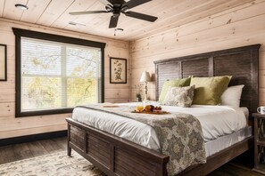 5 bedrooms, iron/ironing board, travel cot, free WiFi - Summer Cabin w/ Mtn Views, Pool|Theater|Game Room (Pigeon Forge)