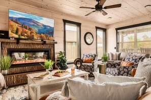 スマートテレビ、暖炉、テレビゲーム