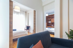 4 bedrooms, iron/ironing board, travel crib, free WiFi - Houseloft Forum Premium (Thessaloniki)