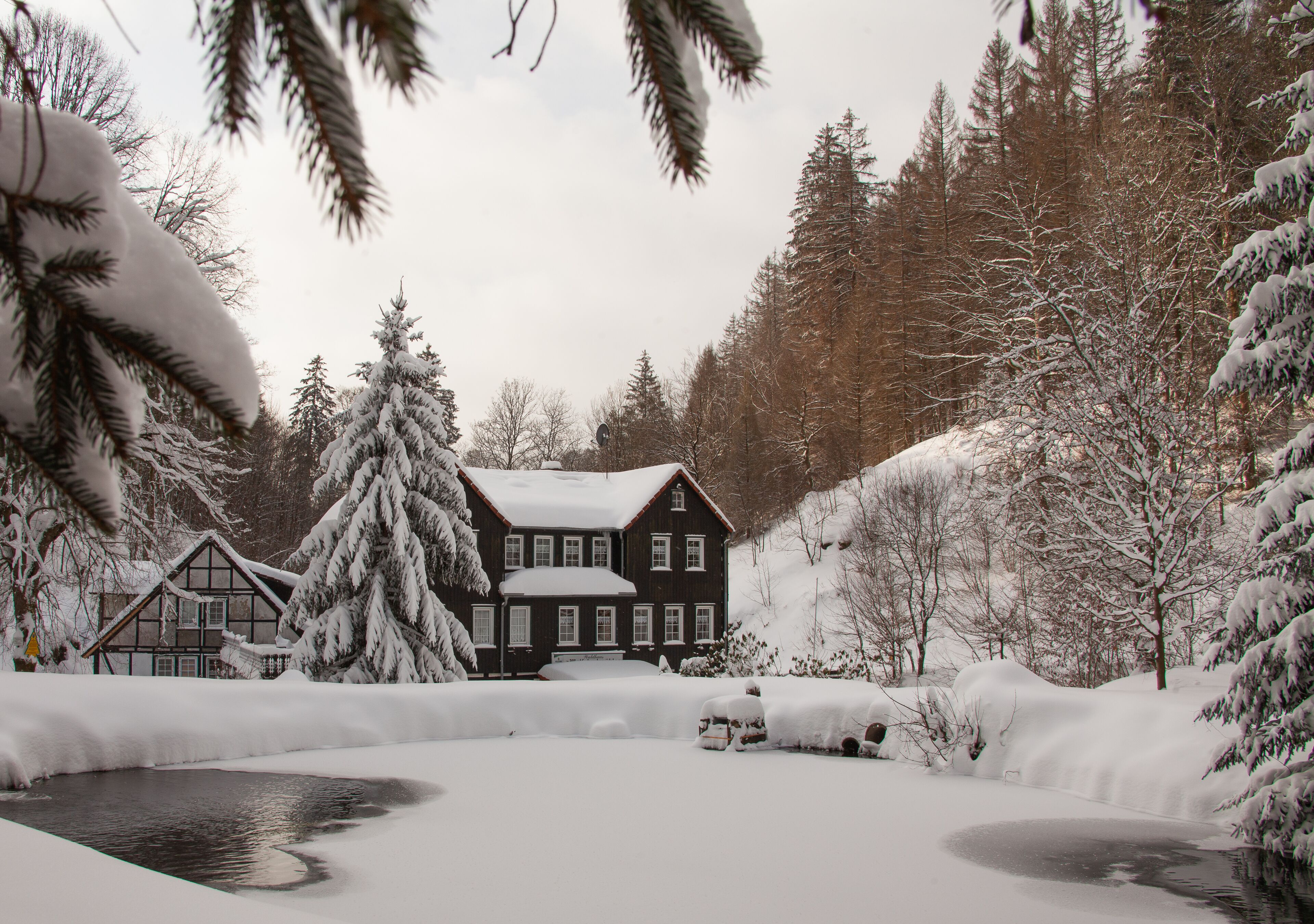 المنشأة من الخارج