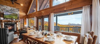 Astonishing Views, Hot Tub, Pool Table