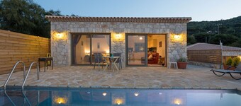 David's Villas - Villa Angela Open Plan with infinity Pool