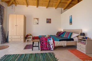 1 bedroom, in-room safe, iron/ironing board, WiFi