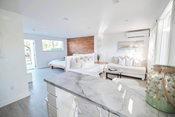 Interior - 5. Guest's Favorite: Waterfront Apt in Key Largo! (Key Largo)