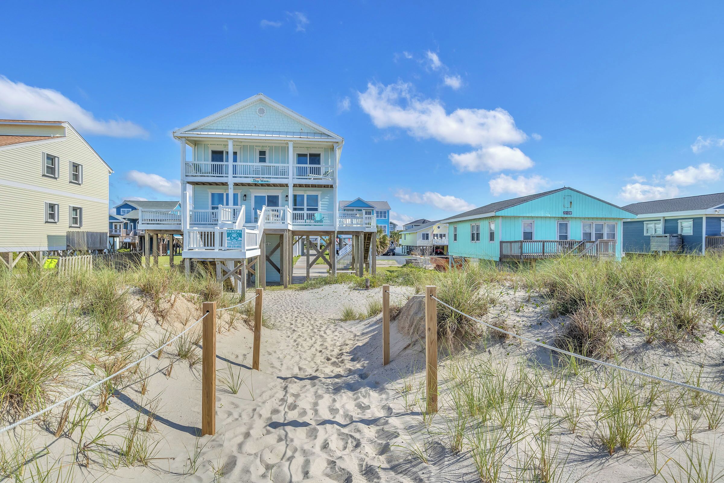 Big Wave: Sunny, Oceanfront Home with Awe-Inspiring Views
