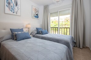 2 bedrooms, iron/ironing board, free WiFi