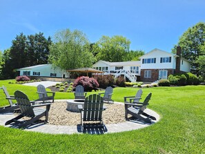 Terrace/patio - Kent Island Waterfront | Private Dock | Pool | Outdoor Dining | Stunning View (Stevensville)