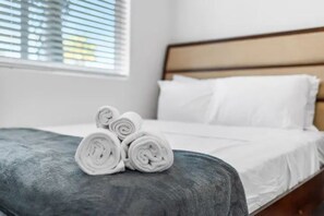 2 bedrooms, bed sheets, wheelchair access