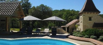 Gite with swimming pool, in a quiet bucolic setting