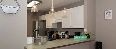 Cookware/dishes/utensils