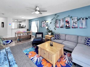 TV, Netflix, Hulu, DVD player - The No Drama Llama Near the Beach! Family Vacation (Navarre)