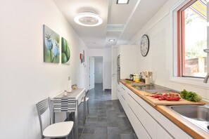 Fridge, microwave, oven, dishwasher - El Flamboyan by VillaGranCanaria (Maspalomas)