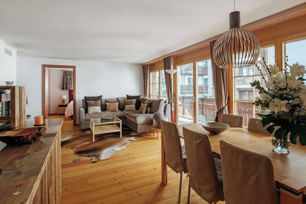 Three-Bedroom Apartment | 3 bedrooms, premium bedding, down comforters, individually decorated