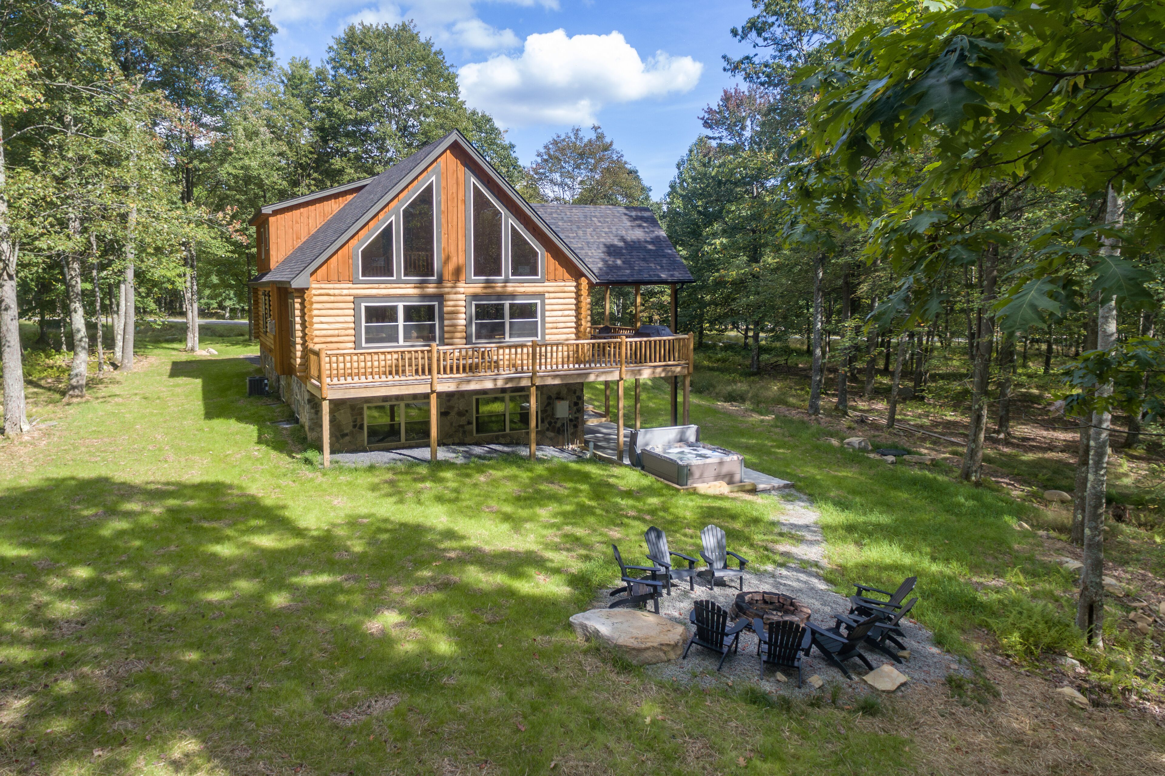 New! Bear Run Lodge: Ski Area, Dogs Welcome, Hot Tub!
