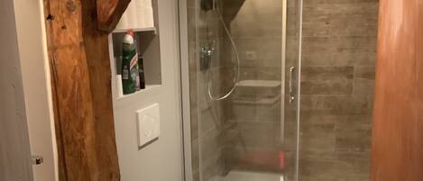 Salle-de-douche et wc